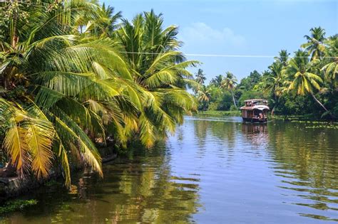 Alleppey (Alappuzha): Free Venice of the East Guide