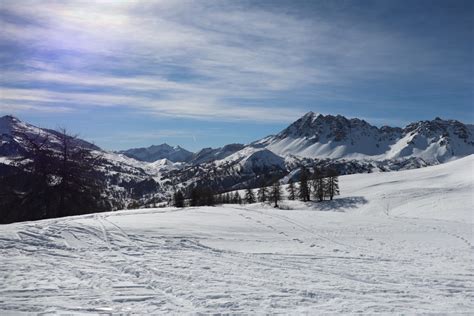 Ski Vars: a guide to this hidden gem in the Southern French Alps