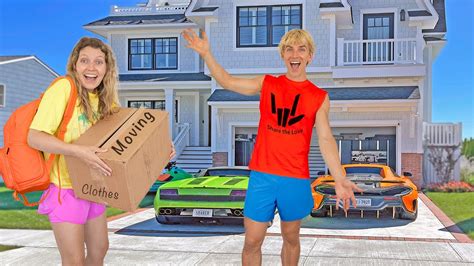 Moving into STEPHEN SHARER House!! - YouTube