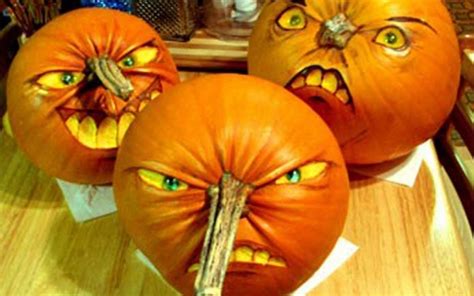 13 Funny Pumpkin Carvings