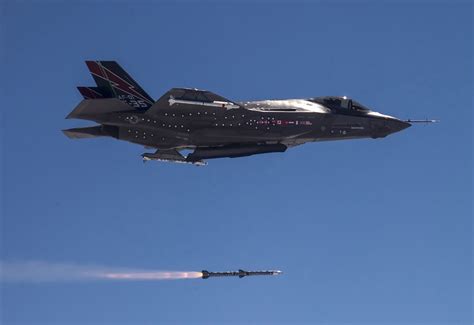 Raytheon Missiles Systems Awarded $2.3 Billion Production Contract for AMRAAM Program - MilitaryLeak