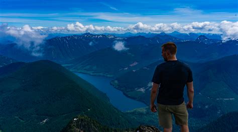 Hiking Cheam Peak in the Fraser Valley - Best Hikes BC