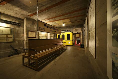 Berlin underground tour - Explore bunkers with "Berliner Unterwelten"