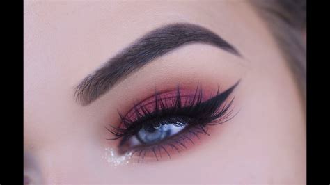 Red Eye Makeup Tutorial - Mugeek Vidalondon