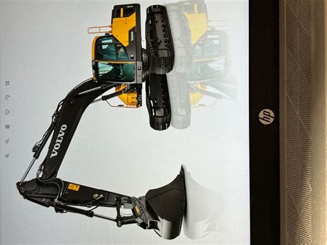 Volvo 220 excavator - Hillhead 2026