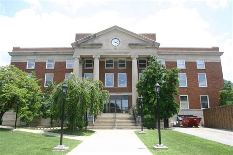 Kaintuckeean: Bell County Courthouse - Pineville, Ky.