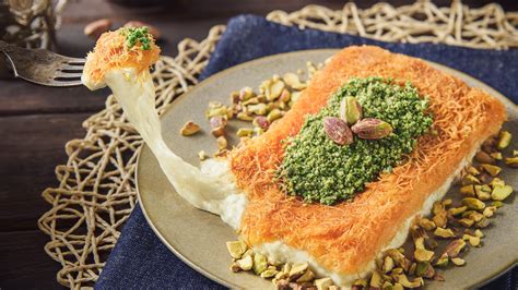 What Is Kunafa And What Does It Taste Like?