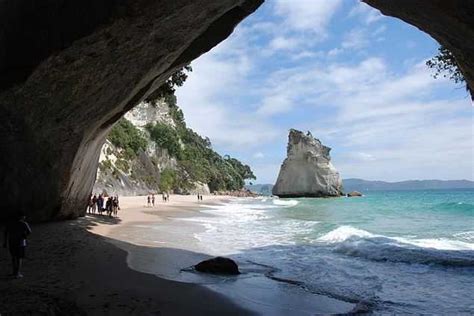 Top 10 Tourist Attractions in New Zealand