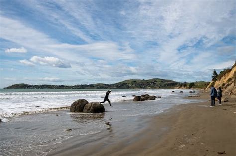 Moeraki Boulders Photos, Download The BEST Free Moeraki Boulders Stock ...