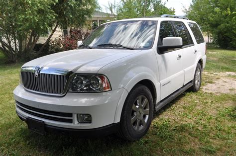 2006 Lincoln Navigator Ultimate 0-60 Times, Top Speed, Specs, Quarter Mile, and Wallpapers ...