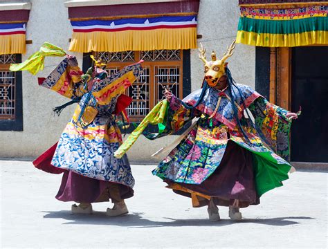 Losar (Tibetan New Year) - Tibetpedia