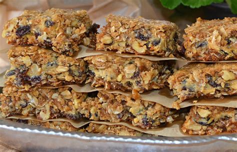 Oatmeal Raisin Bars | kitchengetaway.com