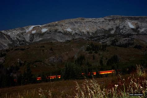 Late night and full moon on Highway 130. Medicine Bow, Wyoming [OC ...