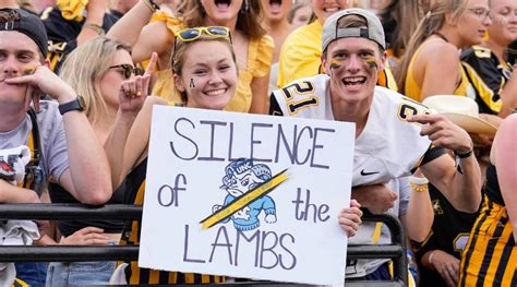 App State Awards Free Tuition for Best ‘College Gameday’ Signs