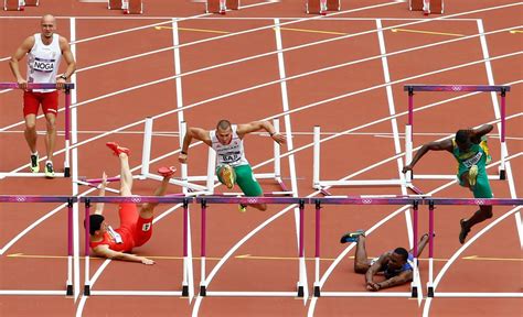 Liu Xiang of China Crashes Out of Olympic 110-Meter Men’s Hurdles - The ...