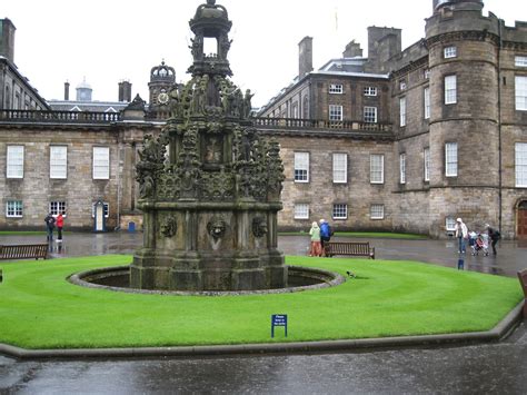 Richard and Vanessa's Scottish Adventure: Holyrood Palace and Rain!