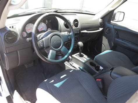 2004 Jeep Liberty - Interior Pictures - CarGurus