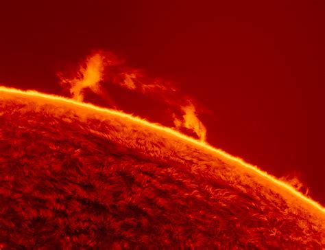 Solar Prominence — AAPOD2.COM