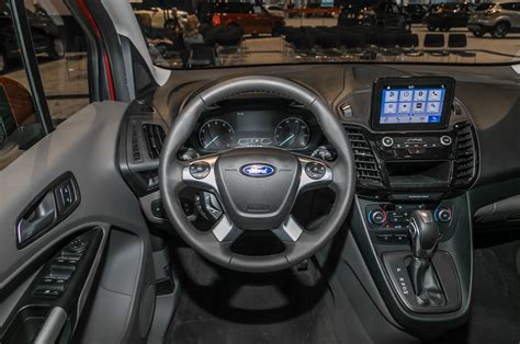 2019 Ford Transit Connect Wagon interior - Motor Trend en Español