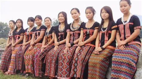 Arunachal state government agrees to Students Body's demand to let students wear traditional ...