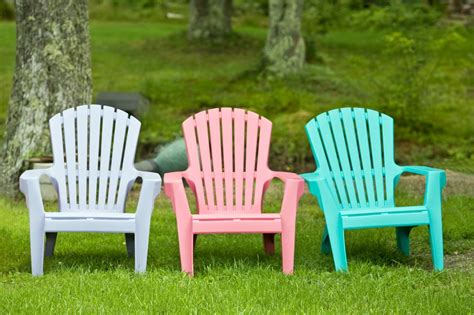 Cleaning Outdoor Furniture | DIY
