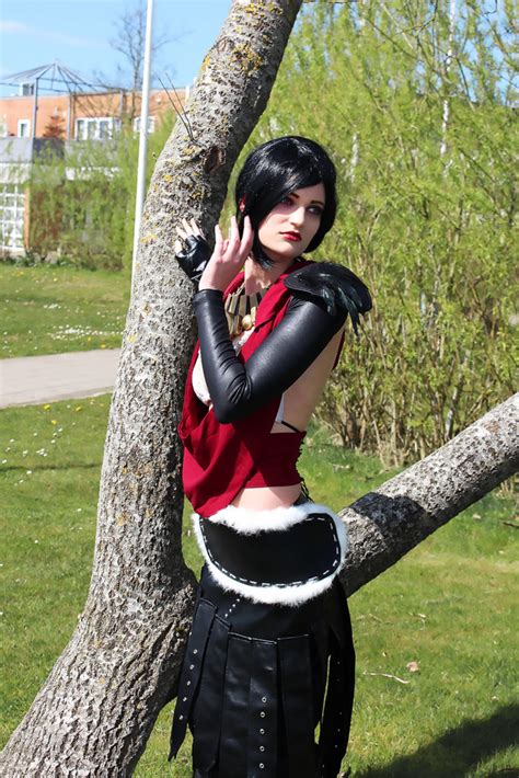 Cosplay Post - Morrigan (Dragon Age) - Michelle Louring