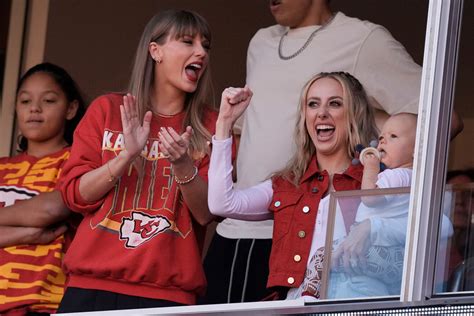 Kylie Kelce distances herself from Taylor Swift and Brittany Mahomes: It's not my thing to be in ...