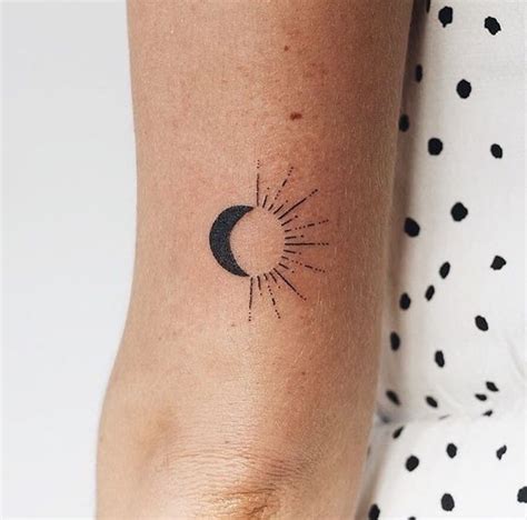 30 Sun And Moon Tattoo Designs And Their Meanings – EntertainmentMesh