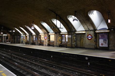 Queen Visits Baker Street Tube Station | Londonist