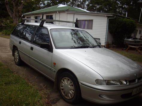 VS Commodore Wagon Complete Car For Wrecking | Car Parts QLD: Brisbane ...