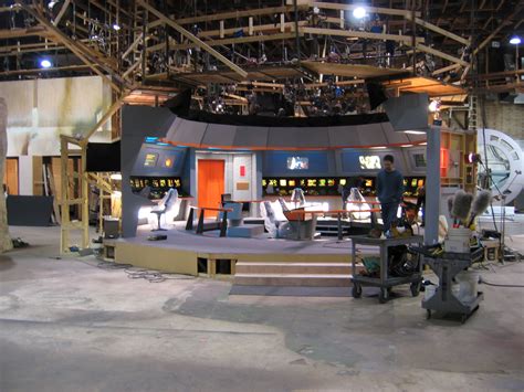 Rebuilding of Constitution-class starship bridge for Star Trek: The Next Generation episode ...