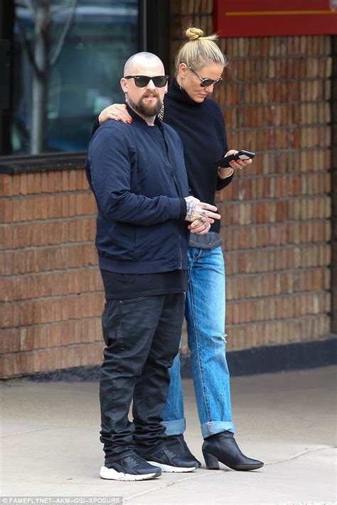 Cameron Diaz towers over husband Benji Madden during Aspen stroll | Daily Mail Online