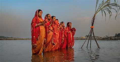 Women Having Ritual in Ganges · Free Stock Photo