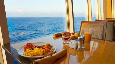 The Biggest Etiquette Mistake To Avoid In Cruise Ship Dining Rooms