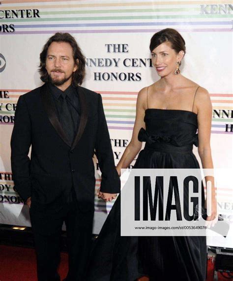 Eddie Vedder and his wife Beth Liebling arrive on the red carpet of the Kennedy Center Honors in