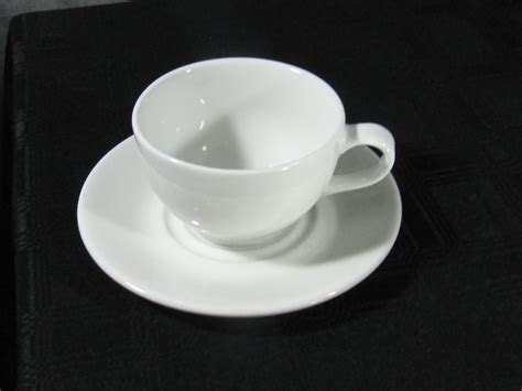 Tea cup and saucer white 225 ml – Hugo Party Hire