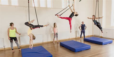 Aerial Trapeze: Static Trapeze Classes London: Flying Fantastic