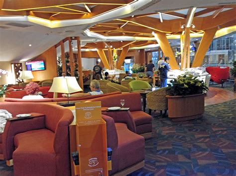 Is Bali business class lounge the worst in the world