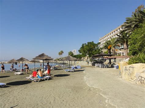 Crowne Plaza Limassol beach | Marc van der Chijs | Flickr