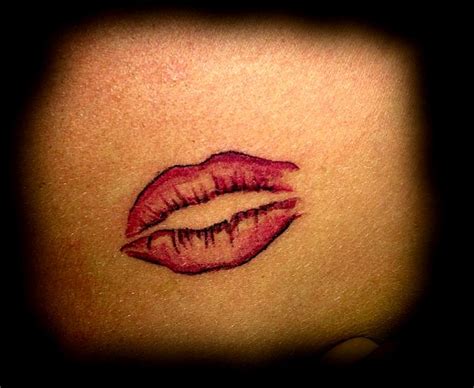 kiss tattoo | Tattoos, Kiss tattoos, Watercolor tattoo