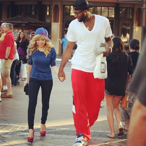 Jennette McCurdy Boyfriend: 'Sam & Cat' Actress Talks Andre Drummond ...