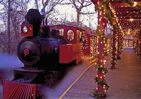 A Branson Christmas: What to See at Silver Dollar City and More in 2013 ...