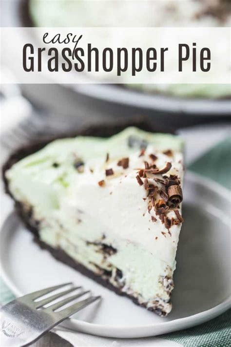 Easy Grasshopper Pie: mint & chocolate; so refreshing! -Baking a Moment | Grasshopper pie ...