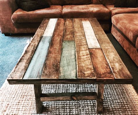 17 Crafty Handmade Pallet Wood Furniture Designs You Can DIY