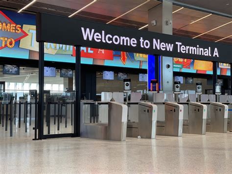 What's Inside The New Terminal A at Newark Liberty Int'l Airport (EWR) - Stuck at the Airport