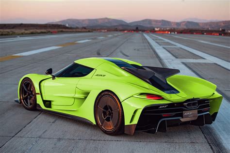 Koenigsegg Jesko Absolut Ready To Hit 330 MPH (532 KM/H) in Theory