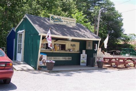 Sandy's Lunch Box [CLOSED], Pepperell, MA | Boston's Hidden Restaurants