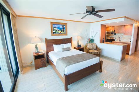 Lahaina Shores Beach Resort Review: What To REALLY Expect If You Stay