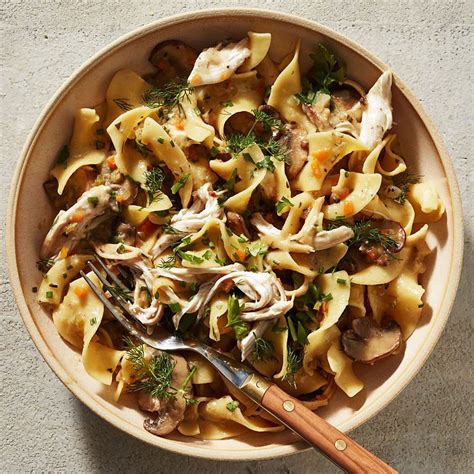 Creamy Chicken & Mushroom Egg Noodles Recipe - Rachael Ray Every Day | Egg noodles, Noodle ...