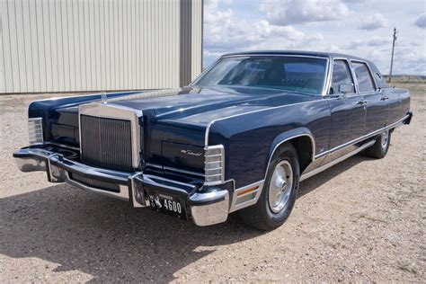 No Reserve: 1977 Lincoln Continental Town Car for sale on BaT Auctions - sold for $7,123 on May ...